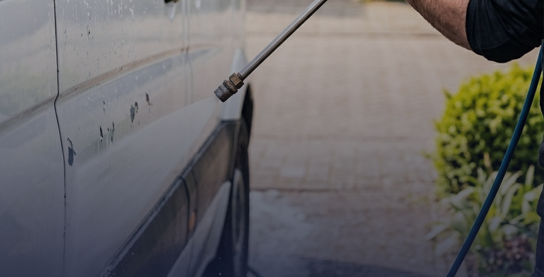 Auto wassen thuis: zo blijft je lak streeploos en krasvrij!